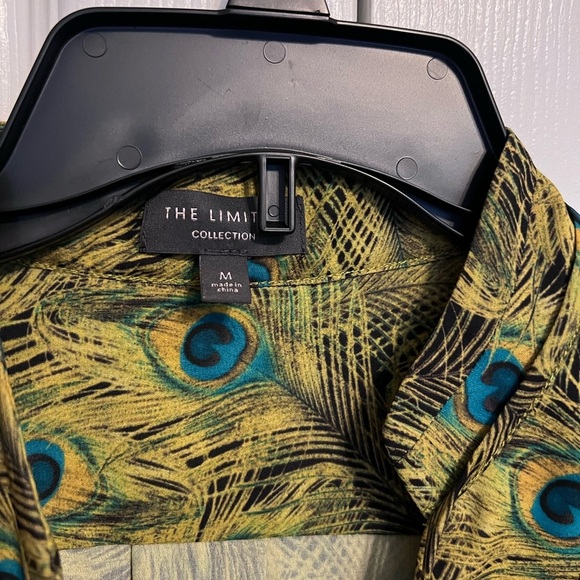 The Limited Women's Peacock Feather Print Blouse. Size M - Picture 5 of 7
